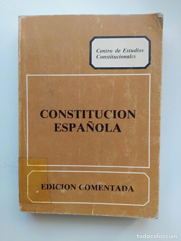 Libros: Constituci&oacute;n Espa&ntilde;ola. Edici&oacute;n comentada. - VVAA. TDK655 - Foto 1