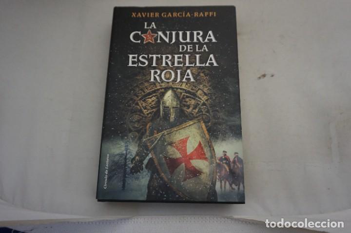Livros em segunda m&atilde;o: AR10CD/ LA COJURA DE LA ESTRELLA ROJA - XAVIER GARCIA RAFFI / TAPA DURA CIRCULO DE LECTORES