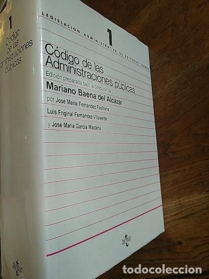 Libros: C&Oacute;DIGO DE LAS ADMINISTRACIONES P&Uacute;BLICAS - MARIANO BAENA DEL ALC&Aacute;ZAR - Foto 1
