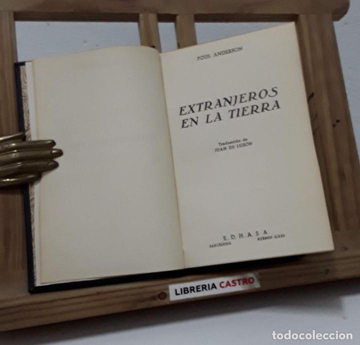 Libros: Extranjeros en la Tierra - Poul Anderson - Foto 1