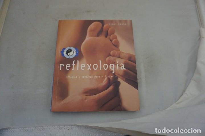 Libri di seconda mano: AR6E- REFLEXOLOGIA - TERAPIAS Y TECNICAS PARA EL BIEN ESTAR - BERYL CRANE / EVERGREEN