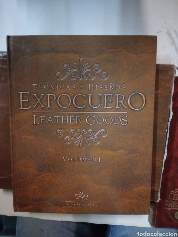 Libros: T&eacute;cnicas y dise&ntilde;os expocuero,Ediciones Daly,, 4 tomos - Foto 2