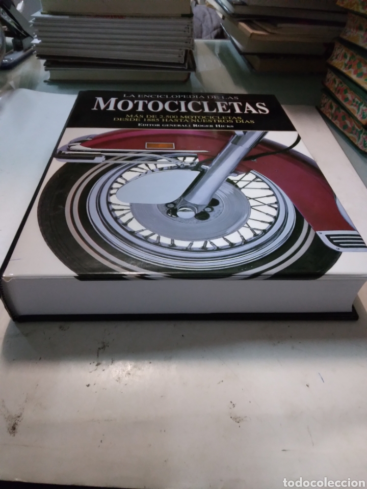 Libros: La enciclopedia de las motocicletas , Roger Hicks,EDIMAT - Foto 2