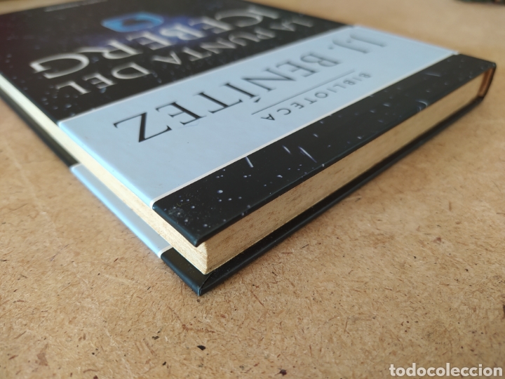 Libros: La punta del iceberg - biblioteca j.j. Ben&iacute;tez - Foto 2