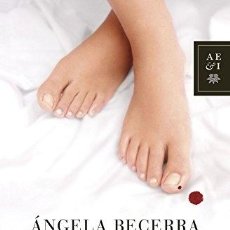 Libros: LO QUE LE FALTA AL TIEMPO - ANGELA BECERRA. Lote 313285913