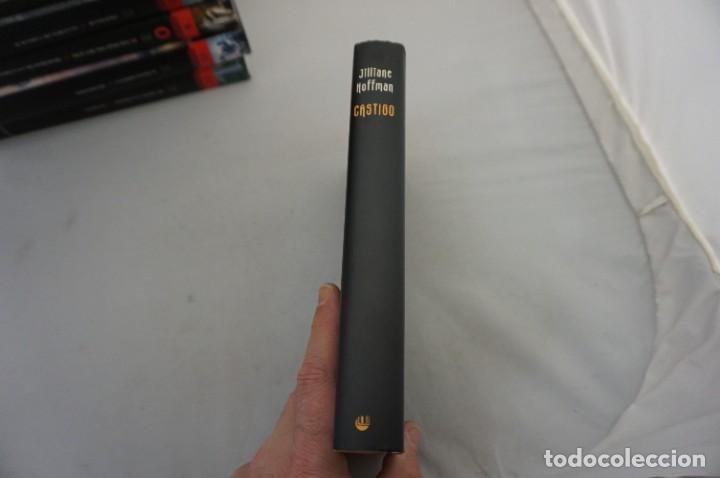 Libros: AR13E/ CASTIGO - JULLIANE HOFFMAN / CIRCULO DE LECTORES - Foto 2