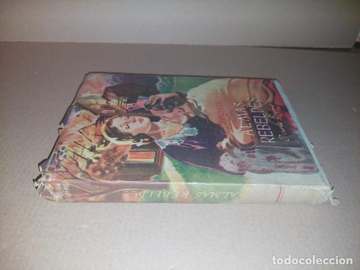 Libros: Carlota Bronte. ALMAS REBELDES - Foto 2