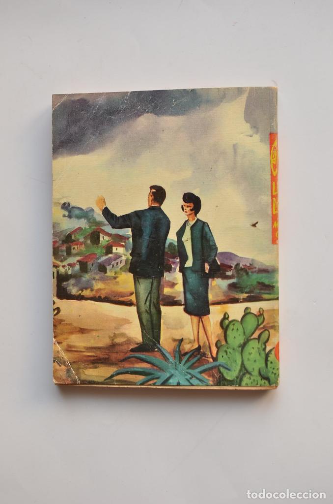 Libros: Caperucita y los lobos - GREY, Miryam - Foto 3