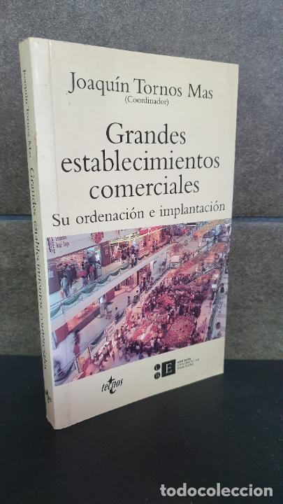 books: Grandes establecimientos comerciales, Tornos, J.