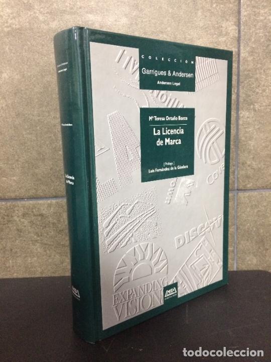 books: La licencia de Marca. M&ordf; Teresa Ortu&ntilde;o Baeza.