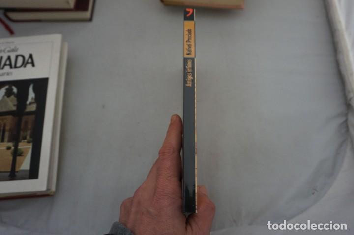 Libros: AR8CD/ AMIGOS INTIMOS - NATIVEL PRECIADO / TEMAS DE HOY EDITOR - Foto 2