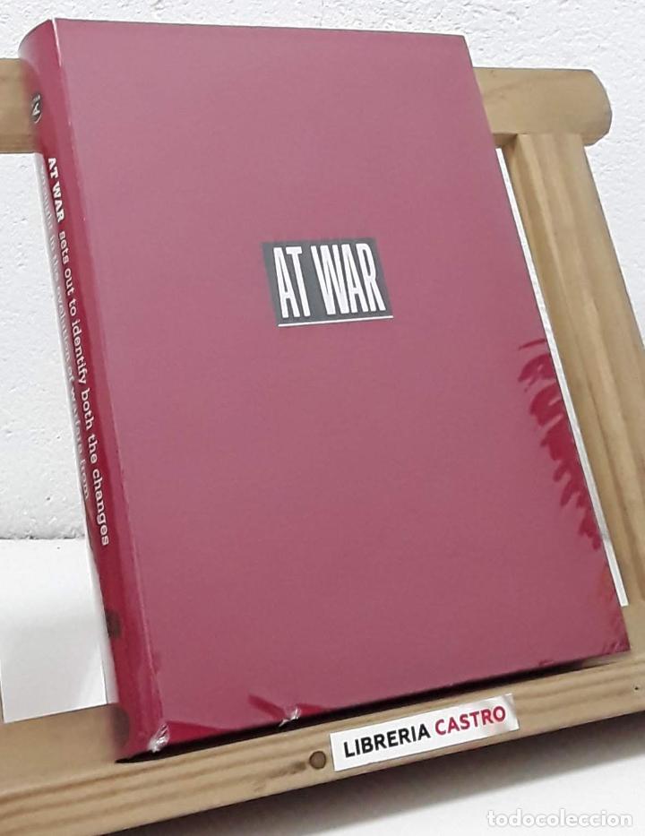 Libros: At War - Varios - Foto 1
