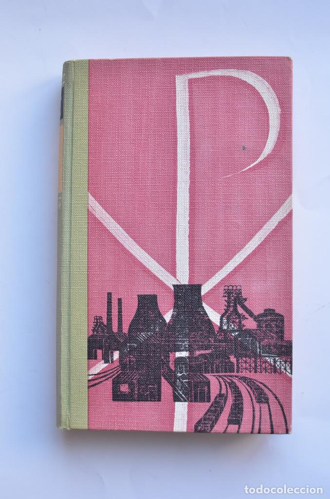 Libros: Los nuevos curas - SAINT PIERRE, Michel de - Foto 1