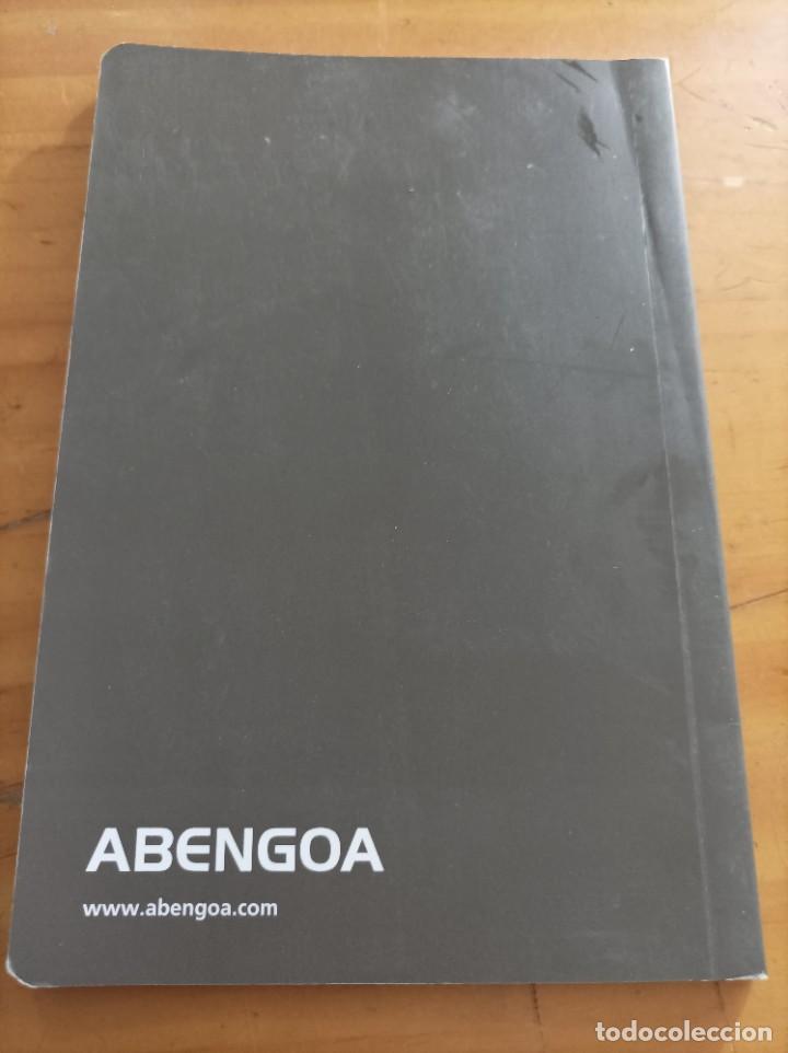 Libros: ABENGOA.INFORME ANUAL 2010.RESUMEN,51 P&Aacute;GINAS. - Foto 2