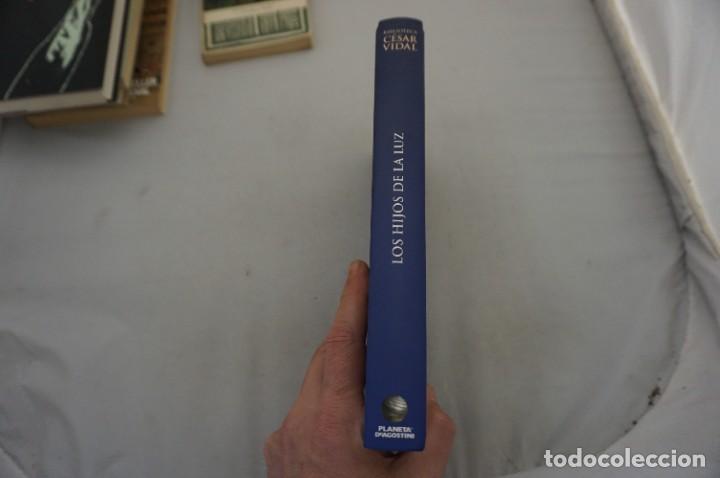 Libros: AR1/ LOS HIJOS DE LA LUZ - CESAR VIDAL / PLANETA DEAGOSTINI - Foto 2