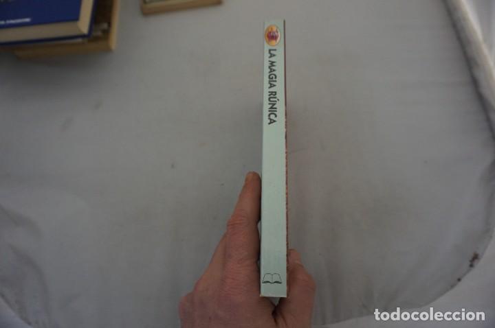 Libros: AR1/ EL ENIGMA DE LA MAGIA RUNICA - MARY MOORE / DM EDITOR - Foto 2