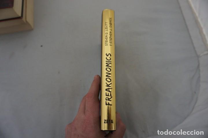 Libros: AR14E - FREAKONOMICS - STEVEN D. LEVITT Y STEPHEN J. DUBNER / ZETA EDITOR - Foto 1