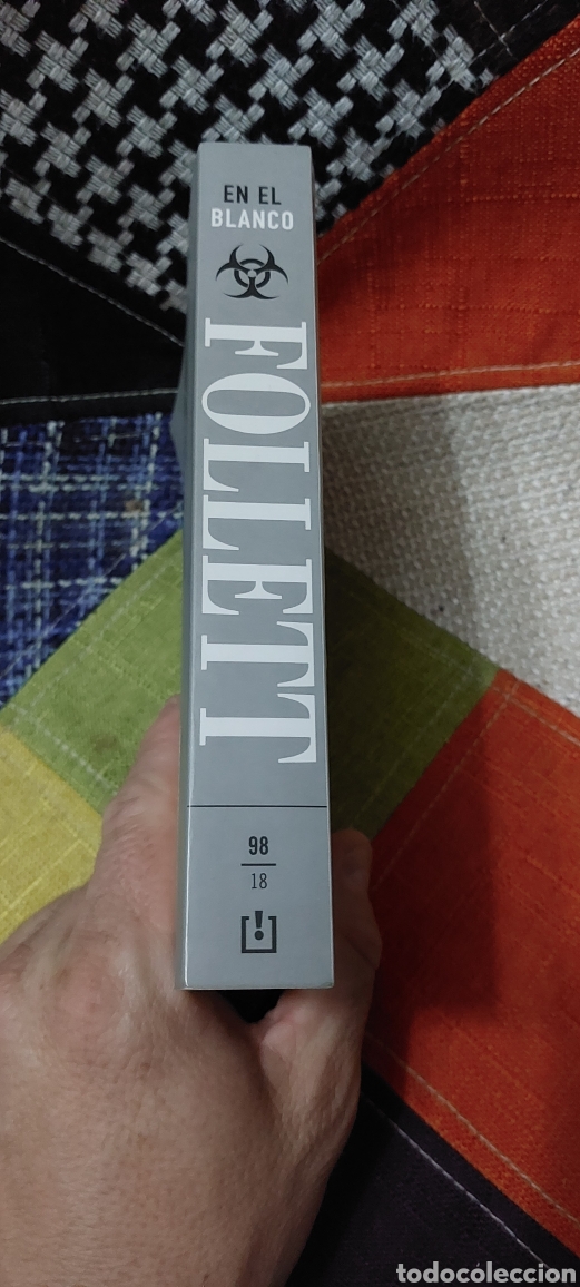 Libros: Libro En el blanco -Ken Follett- (Lote A) - Foto 3