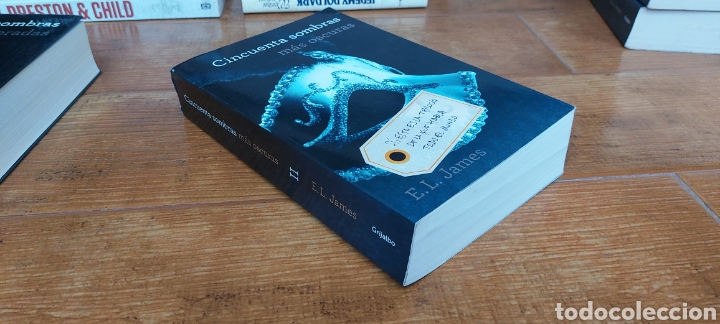 Libros: Libro Cincuenta sombras m&aacute;s oscuras -E.L.James- (Lote A) - Foto 3