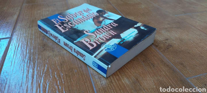 Libros: Libro El sabor del esc&aacute;ndalo -Sandra Brown- (Lote A) - Foto 3