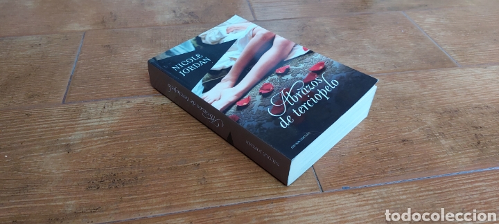Libros: Libro Abrazos de Terciopelo -Nicole Jordan (Lote A) - Foto 3