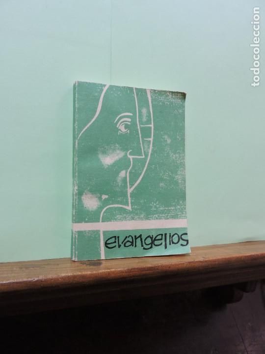 Libros: Santos Evangelios. Ed. AFEBE. Madrid 1962. - Foto 1