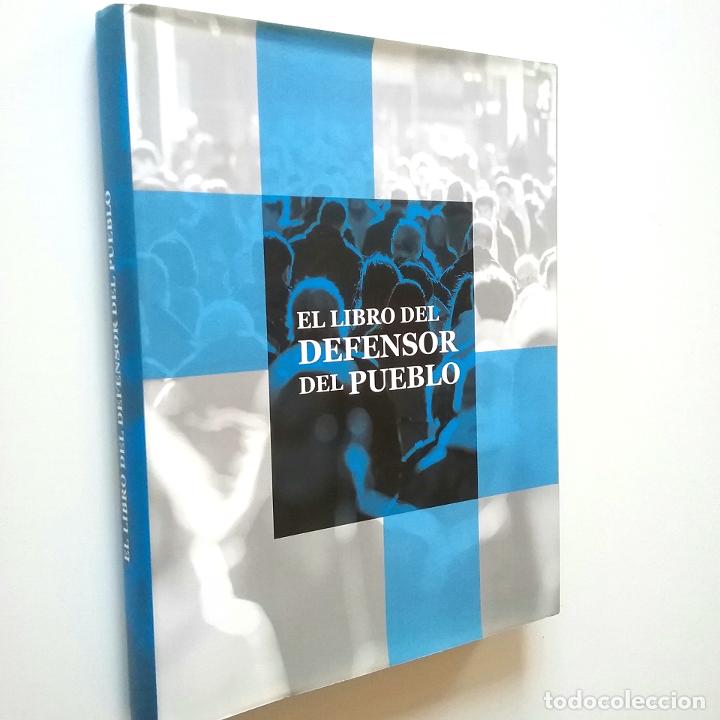 Libros: El libro del Defensor del pueblo - Foto 1