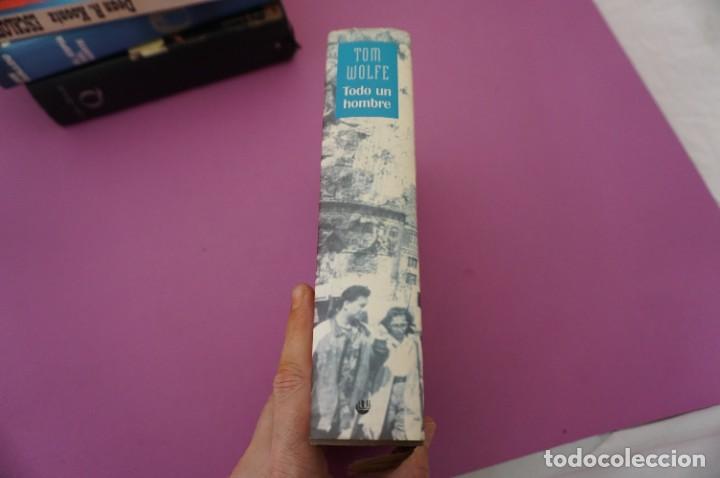 Libros: AR3/ TODO UN HOMBRE - TOM WOLFE / CIRCULO DE LECTORES - Foto 6