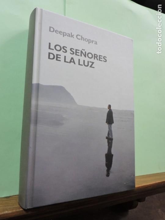 Libros: Los se&ntilde;ores de la luz. Deepak Chopra. Ed. RBA. Barcelona 2006. - Foto 1