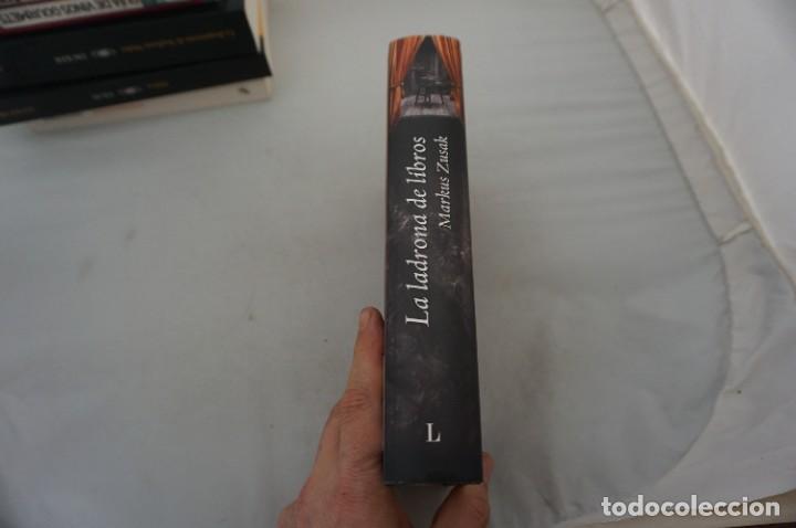 Libros: AR6F/ LA LADRONA DE LIBROS - MARKUS ZUSAK / LUMEN EDITOR - Foto 6