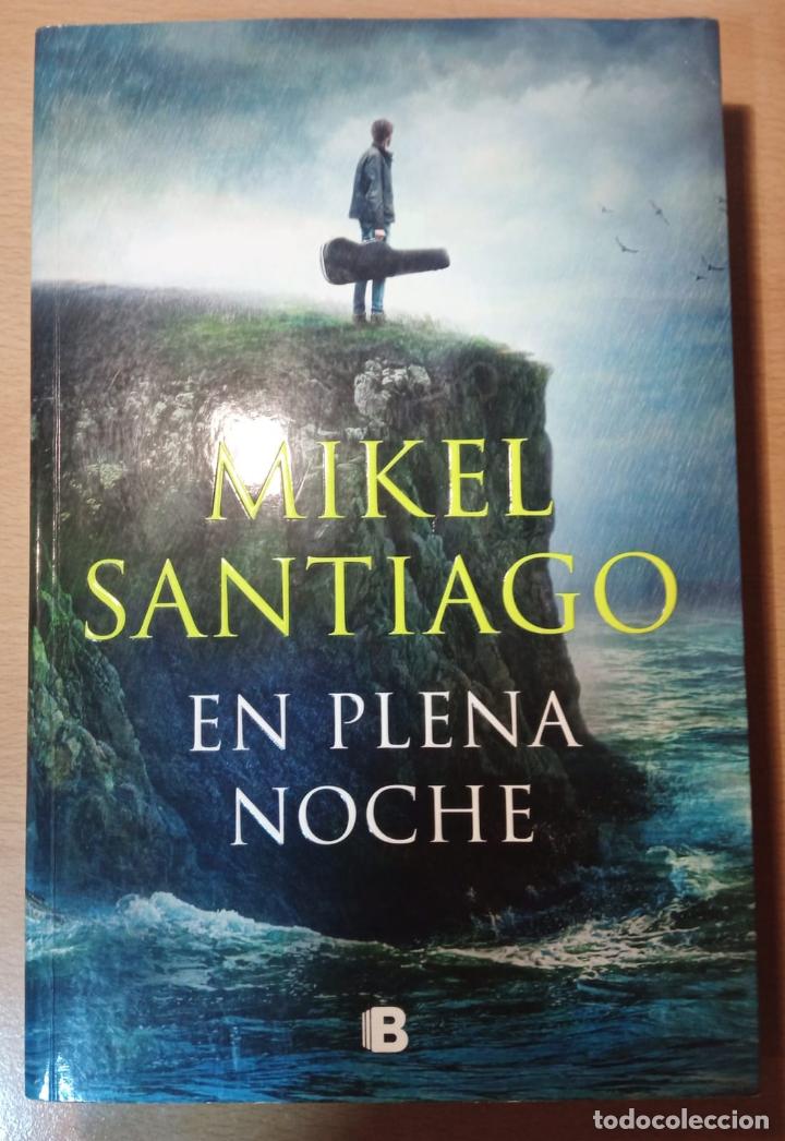 Libros: En plena noche - Mikel Santiago - Foto 1