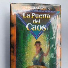 Libros: LA PUERTA DEL CAOS: LA IMPOSTORA, LA USURPADORA, LA VENGADORA. NUEVO. - LOUISE COOPER. TDK740A. Lote 364146416