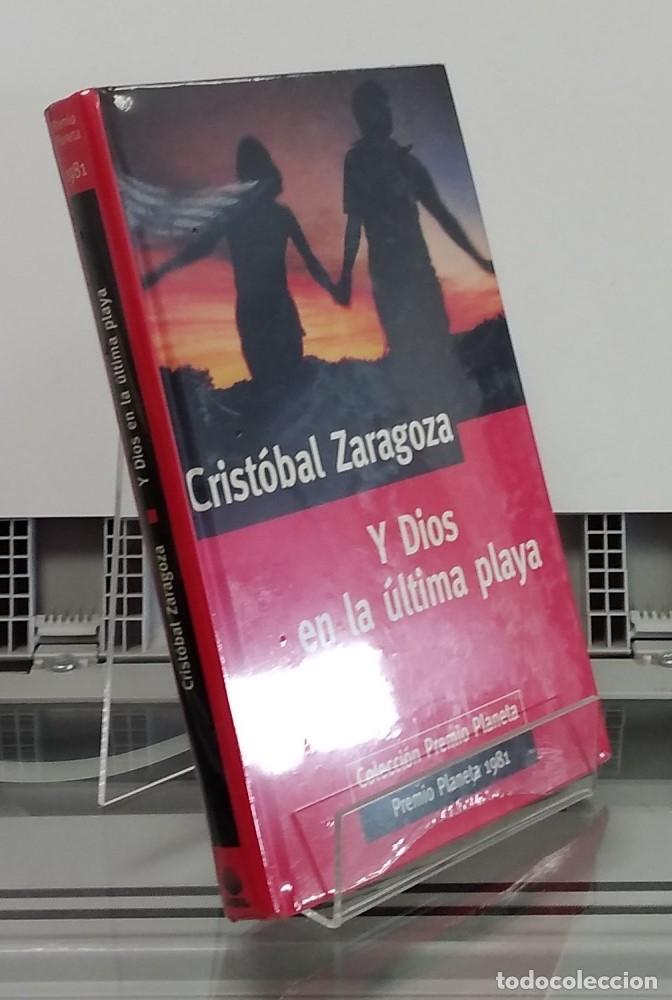Libros: Y Dios en la &uacute;ltima playa (NUEVO) - Crist&oacute;bal Zaragoza - Foto 1