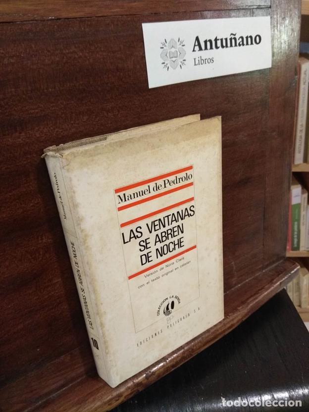 Libros: Las ventanas se abren de noche (edici&oacute;n biling&uuml;e de Nuria Clar&aacute;) - Foto 1