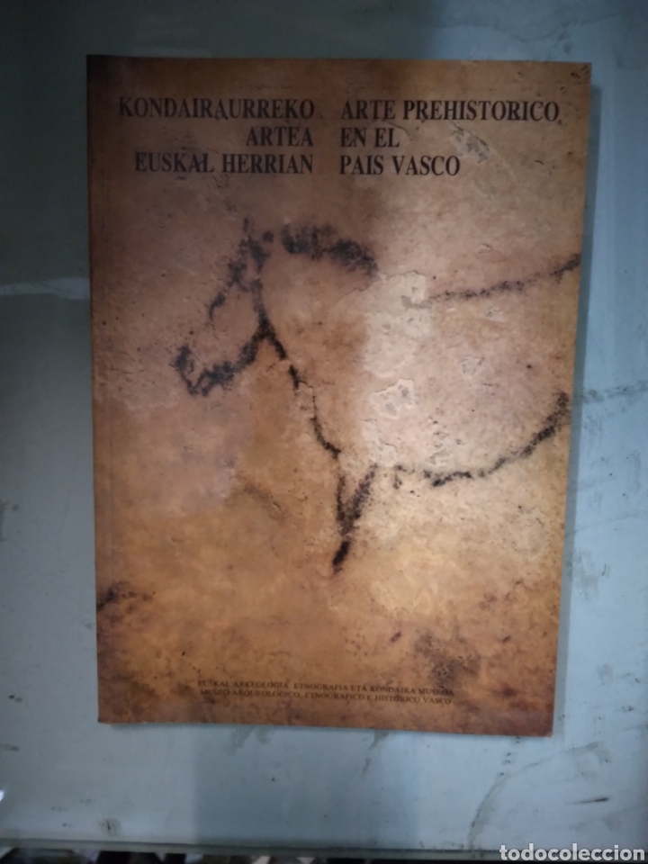 Libros: Arte prehistoria en el Pa&iacute;s Vasco,Bilbao 1989 - Foto 1
