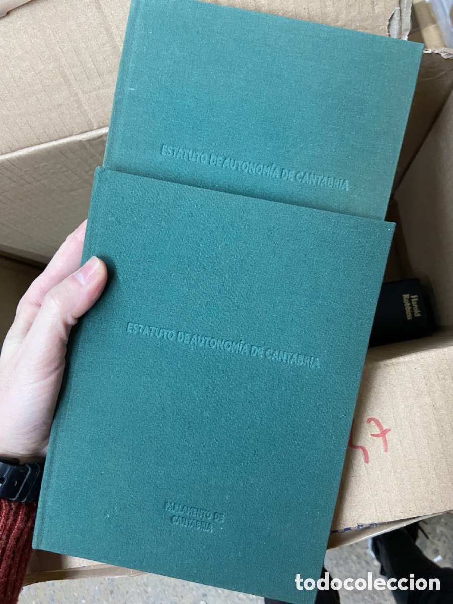 Libros: Caja47 estatuto de autonom&iacute;a de Cantabria, parlamento de Cantabria, dos tomos entelados