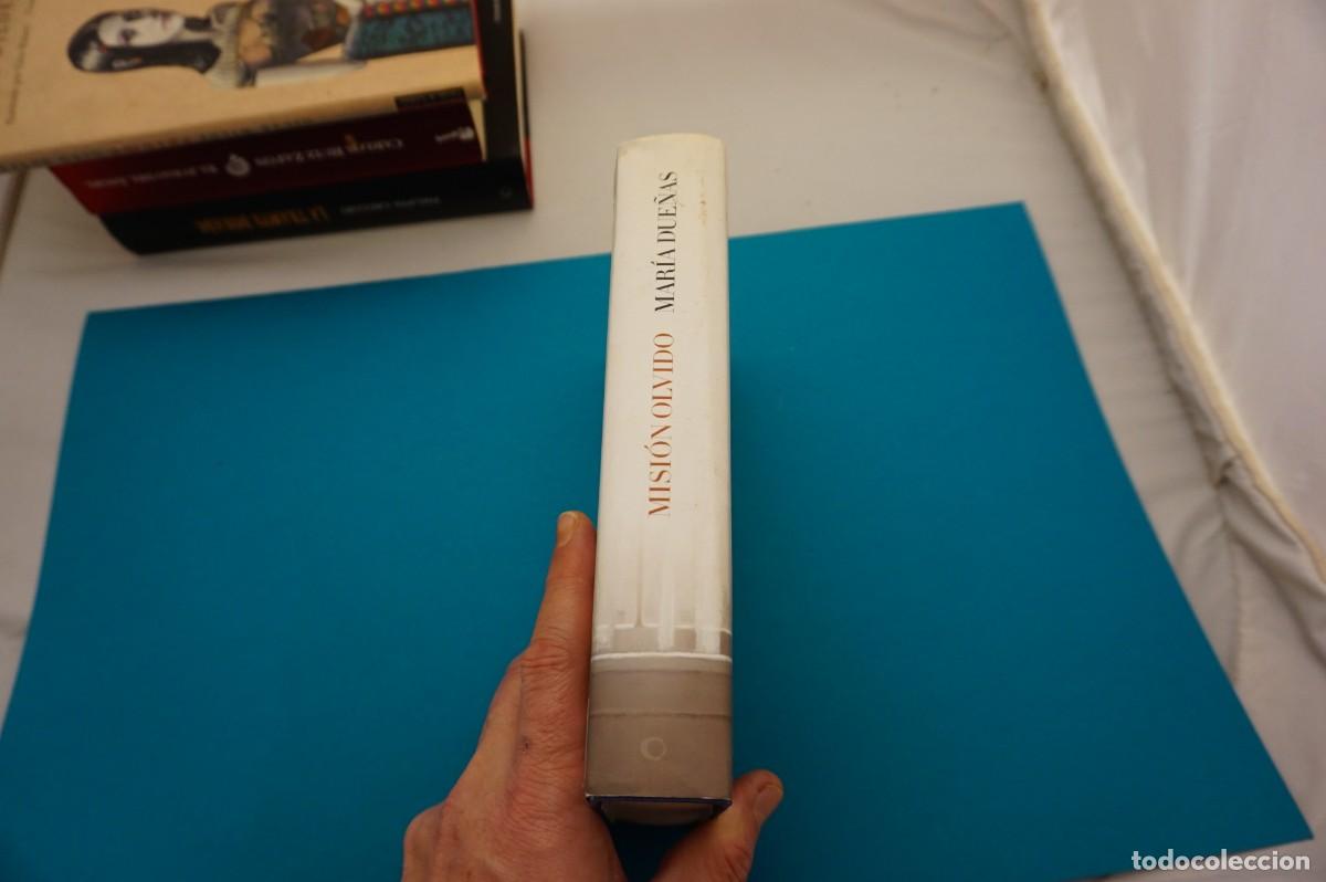 Libros: AR8C/ MISION OLVIDO - MARIA DUE&Ntilde;AS / CIRCULO DE LECTORES - Foto 6