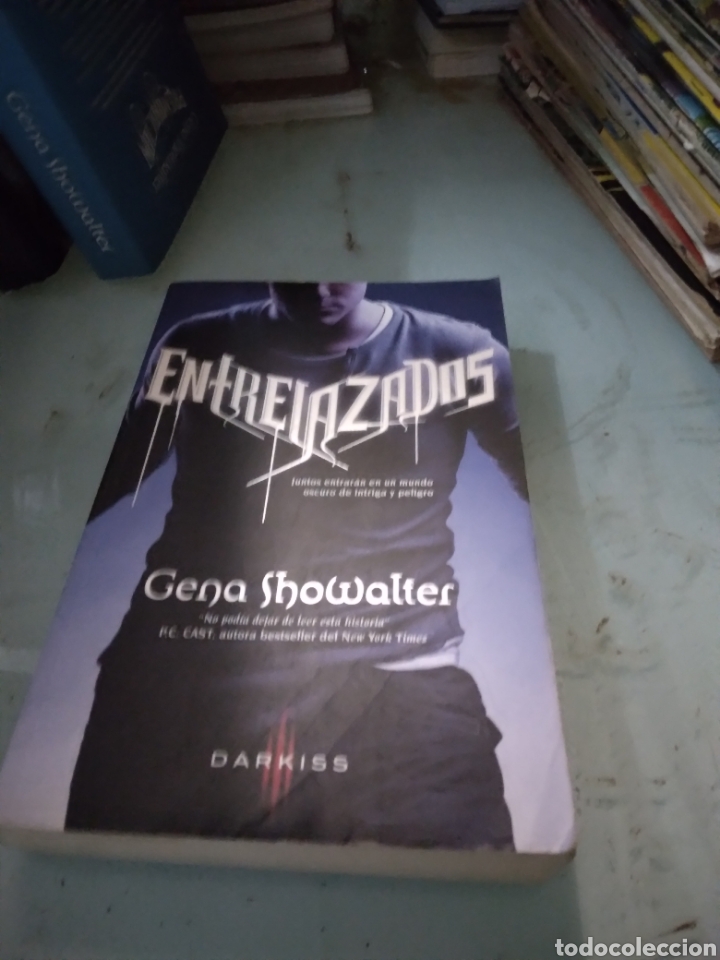 Libros: Entrelazados, Genaro Showalter, Darkiss - Foto 1