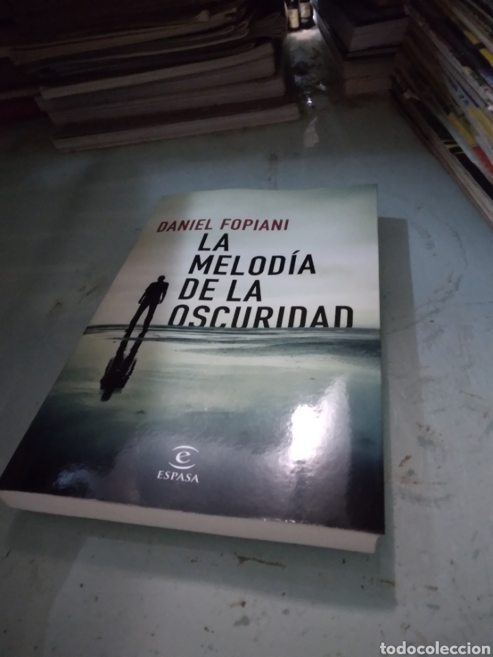 Libros: Daniel Fopiani, La.melodia de la oscuridad, Espasa - Foto 1