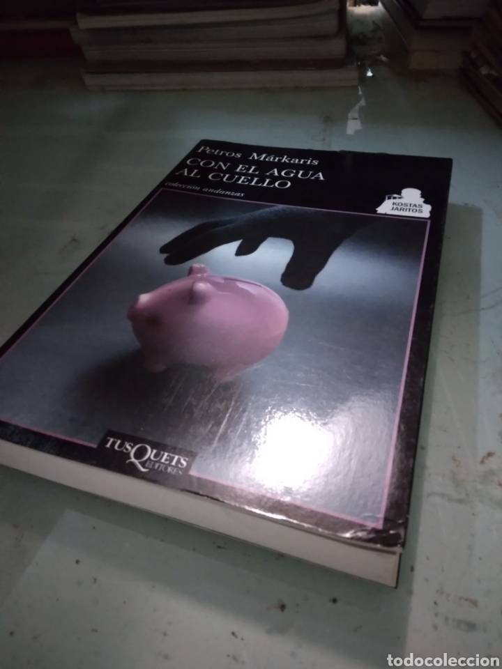 Libros: Perros Markaris, Con el agua al cuello, Tusquets - Foto 1