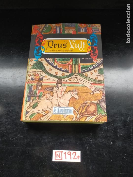 Libros: Deust vult - Foto 1