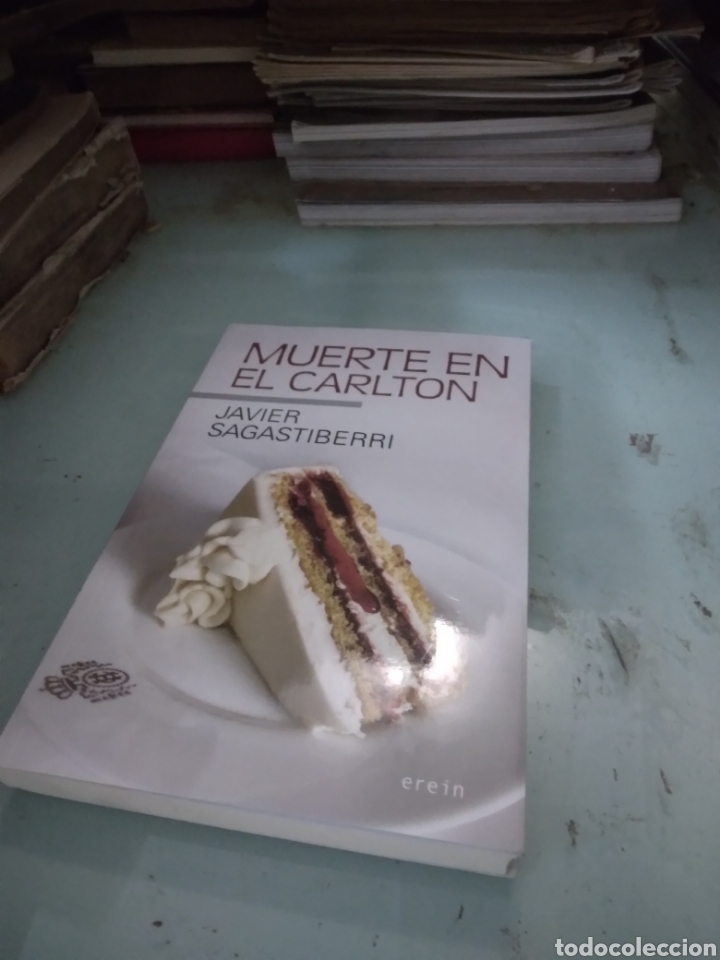 Libros: Javier Sagastiberri, Muerte en el Carlton, Erein - Foto 1