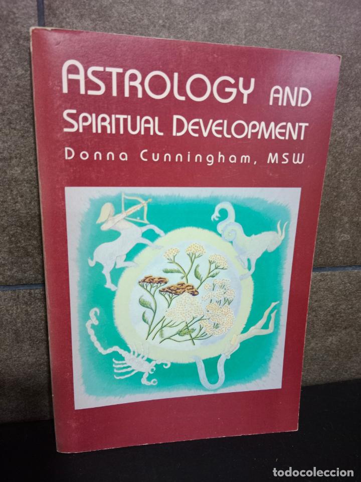 Libros: Astrology and Spiritual Development. Donna Cunningham. Ingl&eacute;s. - Foto 1