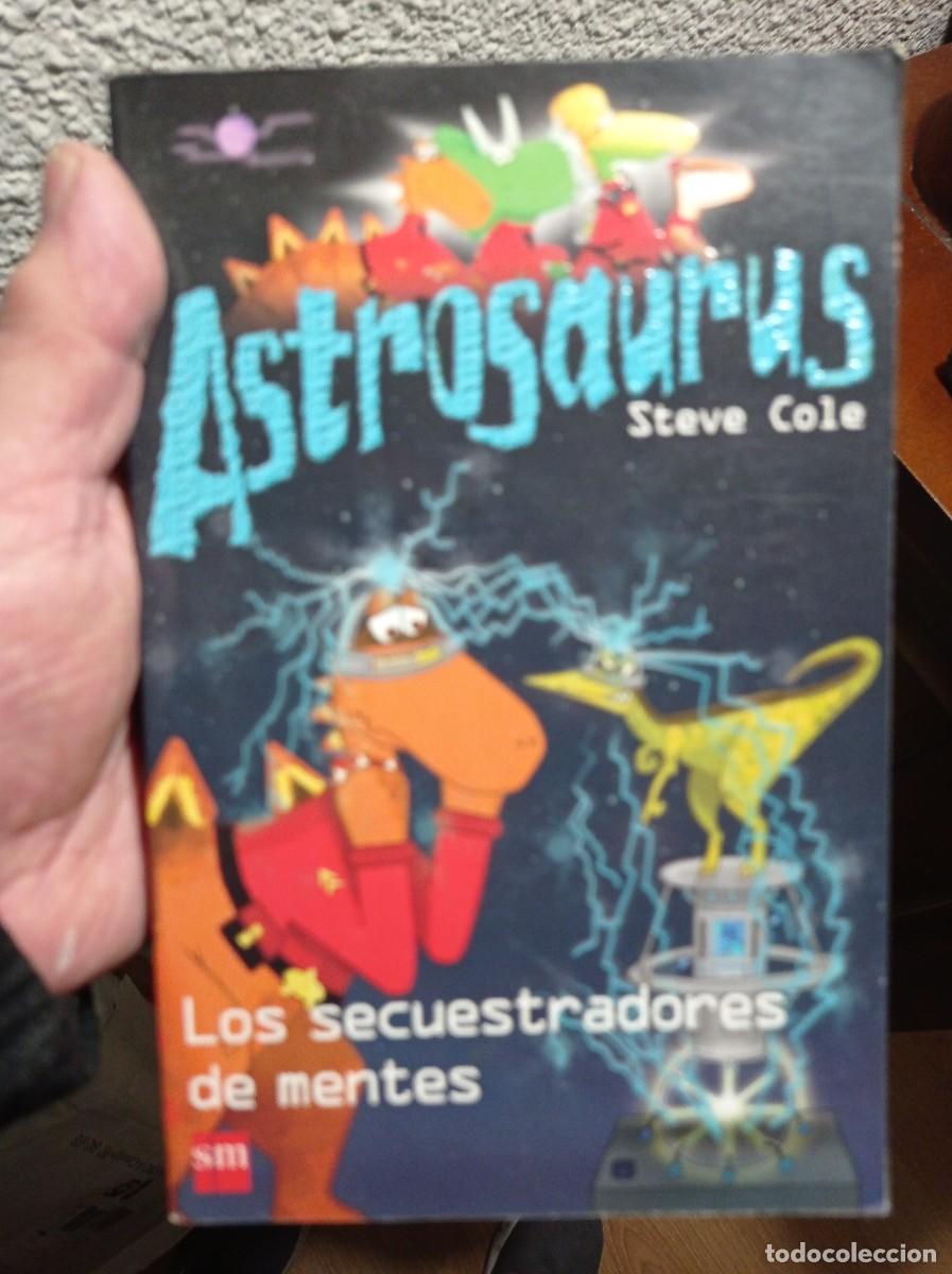 Libros: Los secuestradores de mentes: 4 (Astrosaurus) - Foto 1