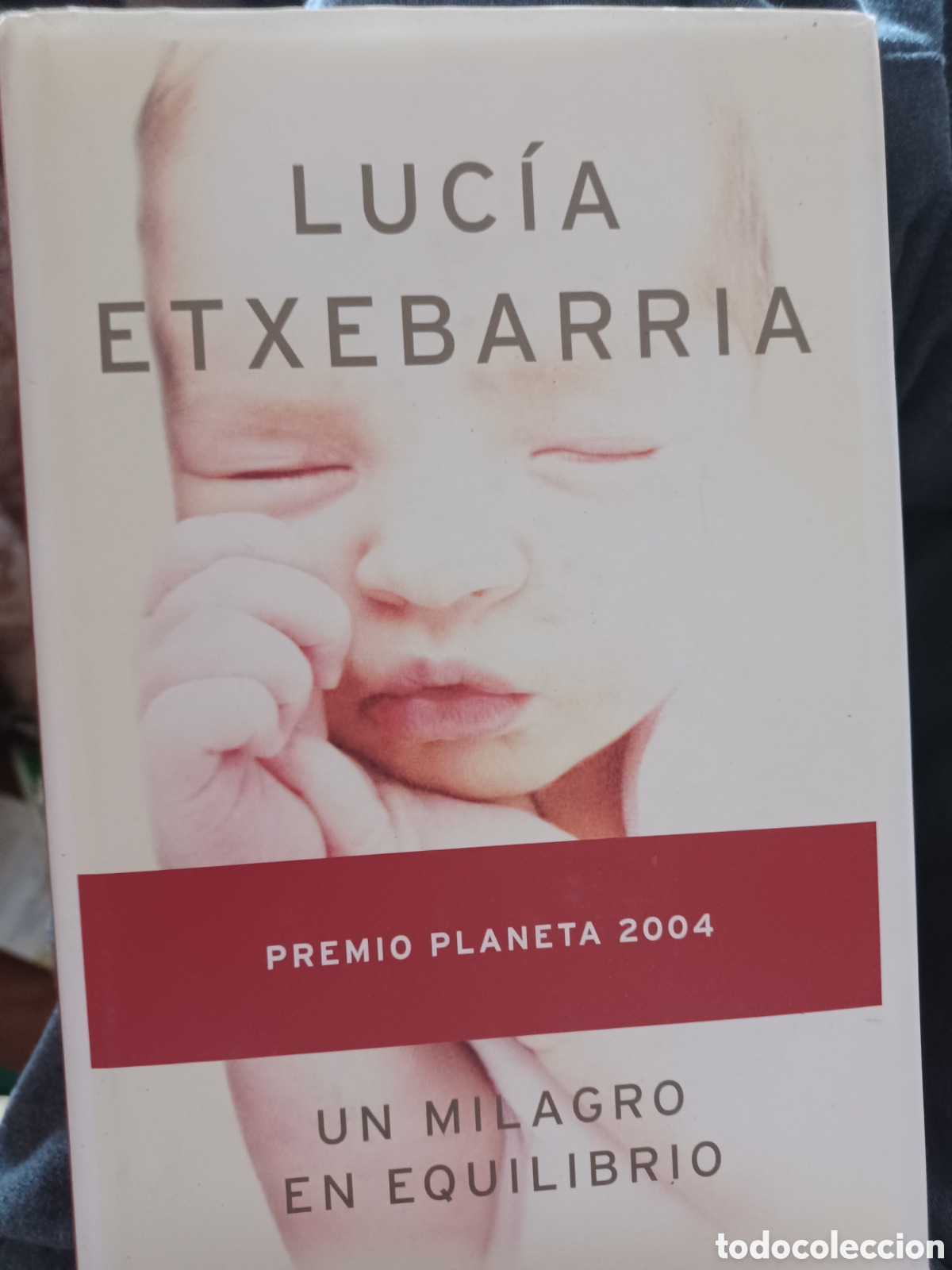 Libros: Barybook C27. Un milagro en equilibrio Luc&iacute;a Exevarr&iacute;a - Foto 1
