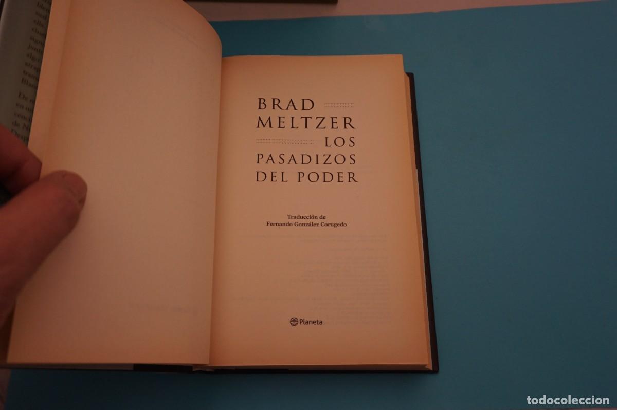 Libros: AR17CD/ LOS PASADIZOS DEL PODER - BRAD MELTER / PLANETA - Foto 2