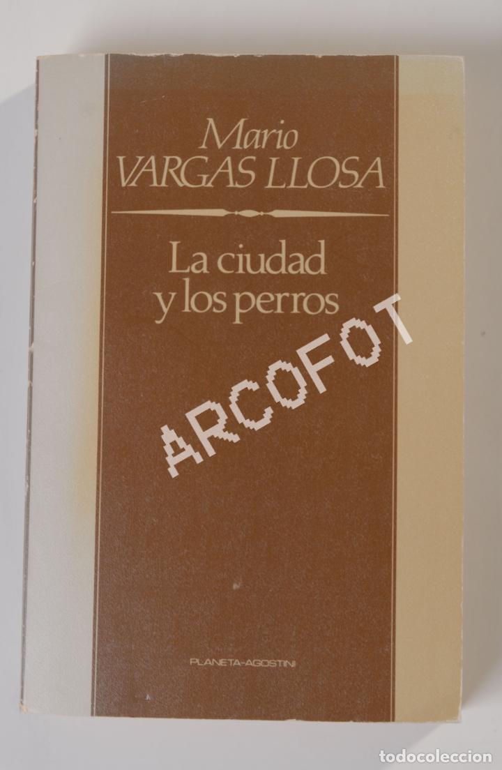 Libros: LA CIUDAD Y LOS PERROS - MARIO VARGAS LLOSA - 1985 - Foto 1