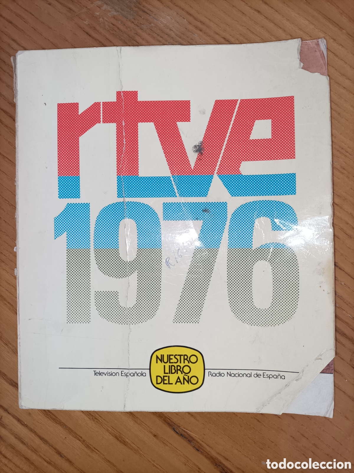 Libros: RTVE. 1976. Nuestro libro del a&ntilde;o. Televisi&oacute;n Espa&ntilde;ola - Foto 1