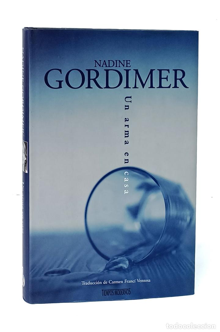 Libros: GORDIMER (Nadine). Un arma en casa - Foto 1