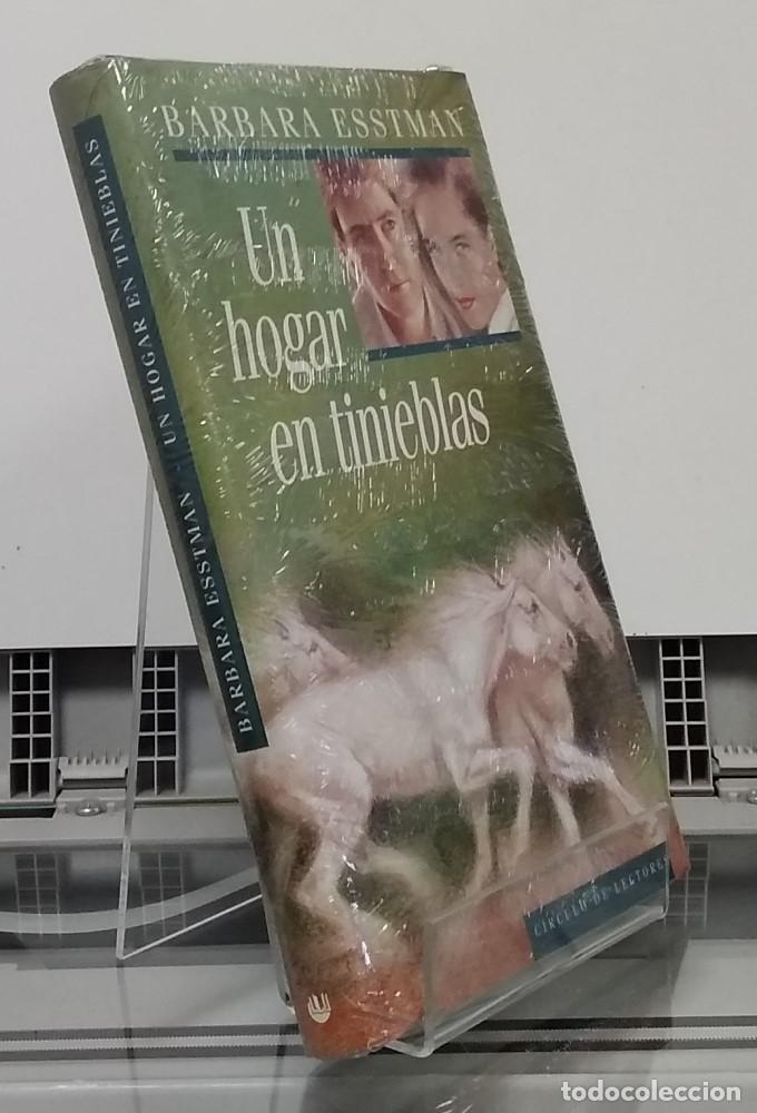Libros: (NUEVO) Un hogar en tinieblas - Barbara Esstman - Foto 1